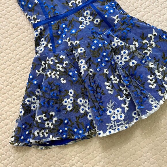 NWT $498 BRONX & BANCO Blue & White Floral Embroidered Mesh Cocktail Dress L 8 - Picture 4 of 12